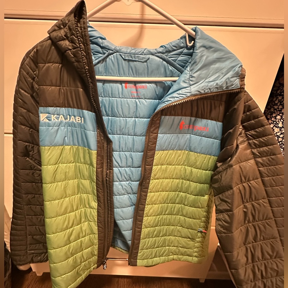 Brand new, Cotopaxi Women’s Capa Insulated Hooded Jacket - Women's size Small.